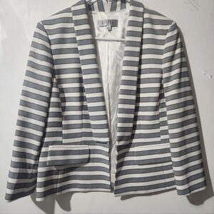 NEW W/out Tags. Gray Kasper Collarless lined striped jacket Size 8